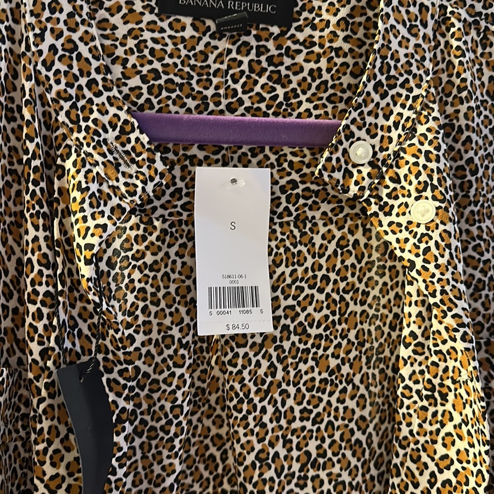 Banana Republic blouse cover up - Picture 2 of 3
